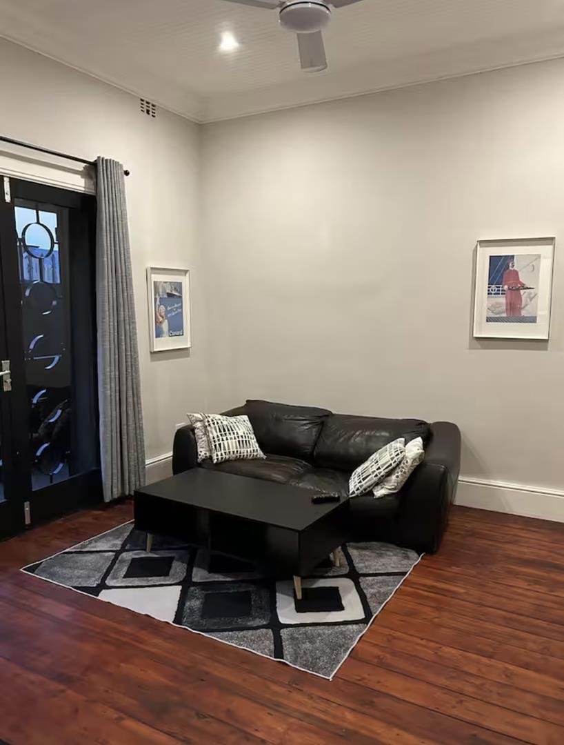 To Let 1 Bedroom Property for Rent in Woodstock Western Cape